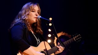 Gretchen Peters - On A Bus To St. Cloud (Live at Celtic Connections 2016) chords