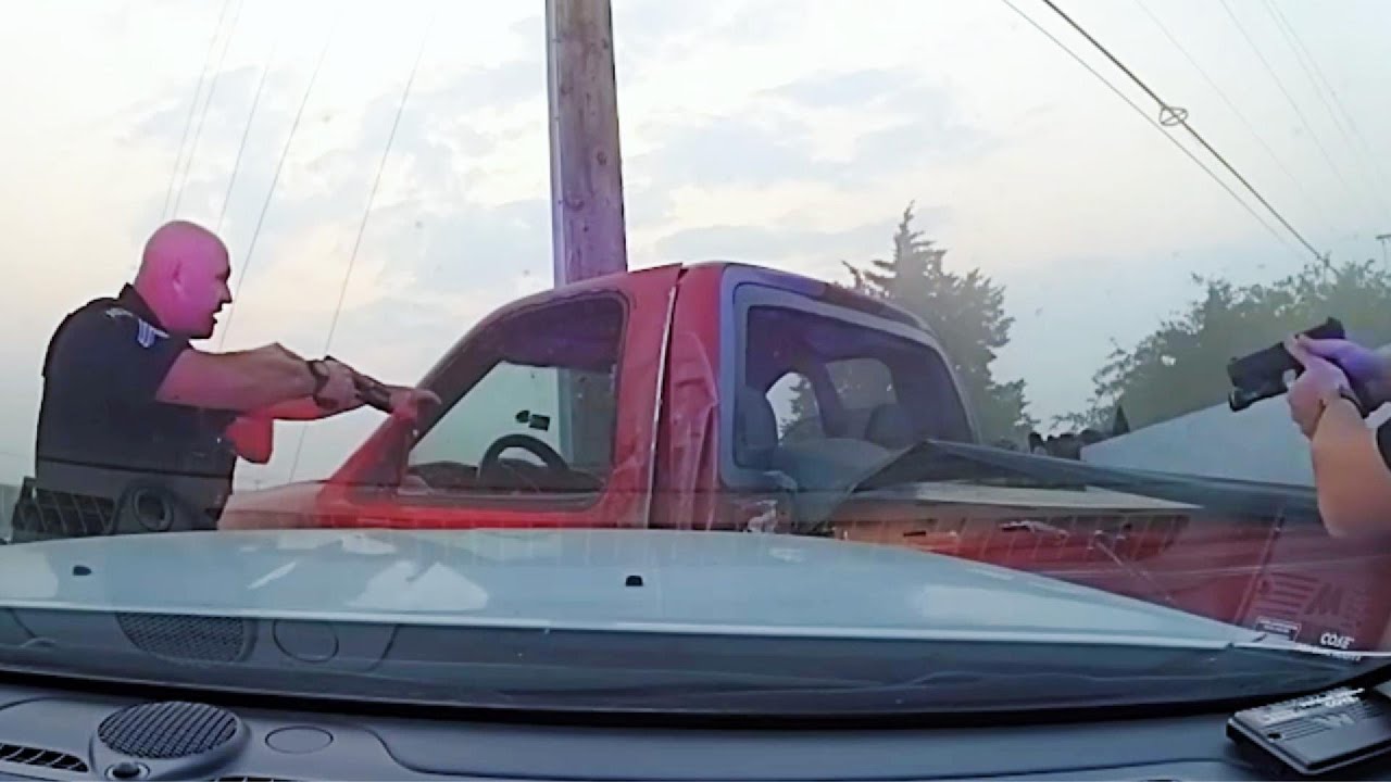 Armed suspects face off in police chase that ends in Expl#107 - YouTube