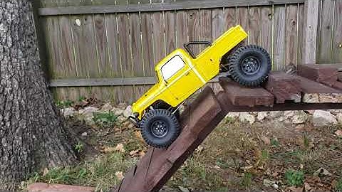 element enduro ecto trail truck on backyard crawling course.