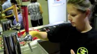 BRUGGE BEER FESTIVAL - Amy getting her cherry beer poured