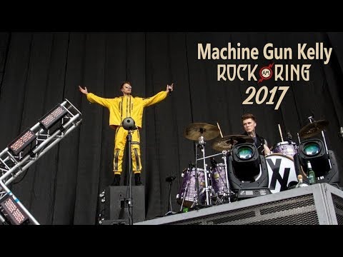 machine-gun-kelly---bad-mother-fucker-(-live-rock-am-ring-2017)