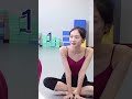 【可愛い笑顔】体を後ろに倒して曲げる姿勢をキープすることができる