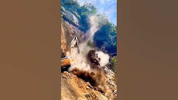 Crazy Excavator Moments That Will Leave You SPEECHLESS