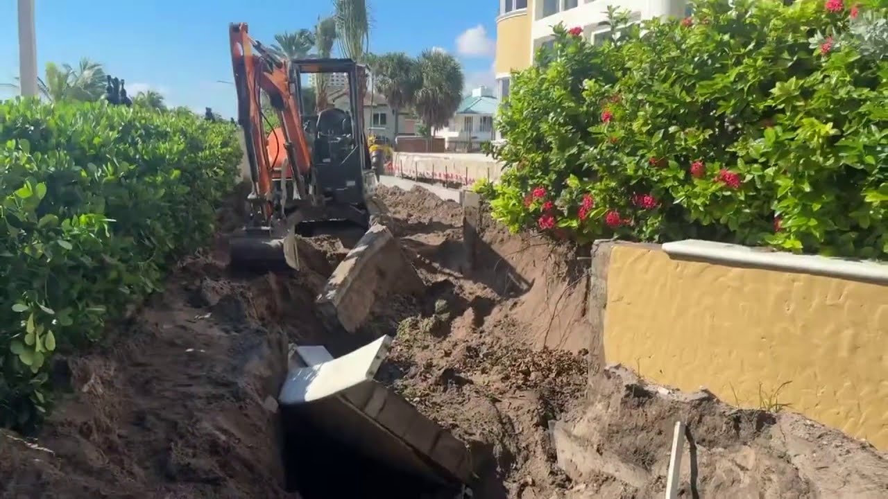 Worker rescued from trench in Fort Lauderdale after wall collapses ...