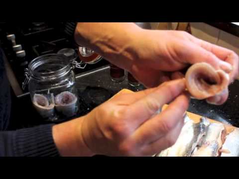 Video: How To Cook Herring Rollmops?