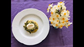 Poached egg with asparagus tips and hazelnuts (Uovo in camicia, English Version)