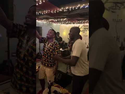 Concert Chez Aïman Def Lo Kham beginning