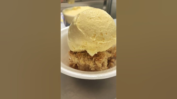 Apple Crisp Sunday! #fall #autumnvibes #apples #icecream #bakery #caramel #stepbystep #satisfying