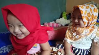 Kembar berhijab chenha & chenza baby kembar imut