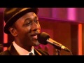 De minuut: Aloe Blacc - Wake me Up (akoestisch) - 18-10-2013