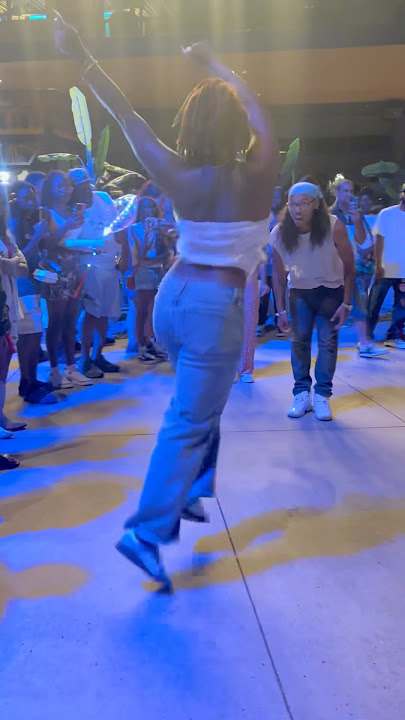 Yes my queen can really dance y’all !! ⭐️🤩 #teian #tgvng