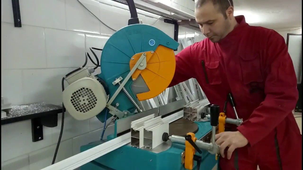 Fenêtre Coulissante avec Rideaux monobloc Etape 01