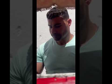 عشان لقمه العيش رضينا نكون كده بوشين