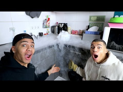 experimente-mit-trockeneis-!!!-(geht-schief)-|-kelvin-und-marvin