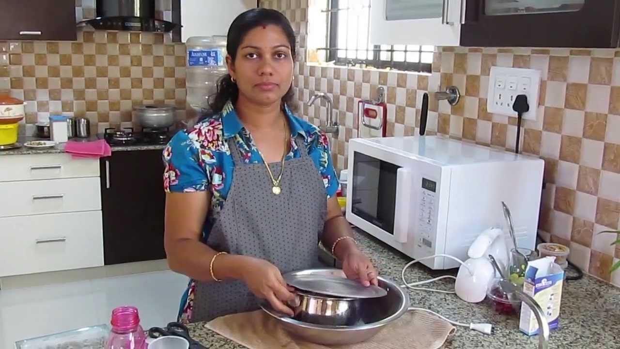 Steamed Wheat Cake / Gothambu Kinnathappam - Pepper Delight