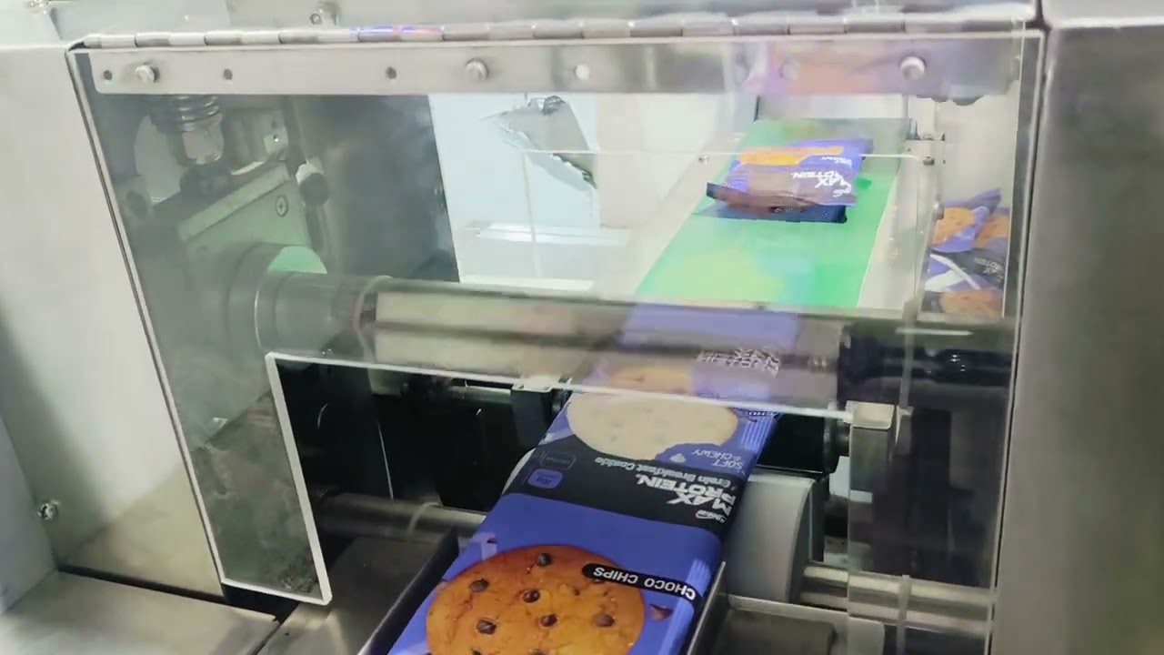 Flow wrap with nitrogen system for single tray cookies packing