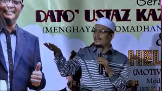 Imam Terawih Baca Slow Giler Penuh Sentimental..10.30 Malam Baru 2 Rakaat - Ustaz Kazim Elias 2019