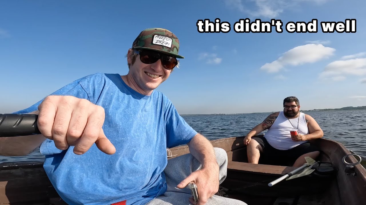 I Bought $200 JON BOAT From The Scrapyard! - YouTube
