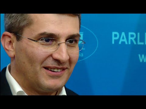 ბრალდება ლობისტურ კომპანიასთან კავშირის გამო