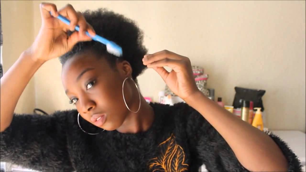 Penteado simples e fácil para cabelos crespo e curto