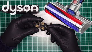 Dyson Soft Roller Cleaner Head - Not spinning - Teardown and repair screenshot 4