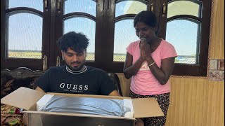 raju ka gift parcel may Kyaa aaya unboxing 😍😍 raju didi and parnaj randhawa vlogs