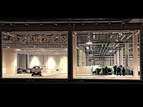 新国立競技場の地下には広い空間がある（銀杏はもう落ち葉）