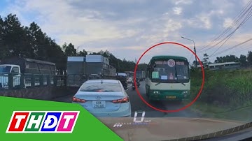 Lập biên bản tài xế xe buýt chạy ngược chiều trên quốc lộ 1 | THDT