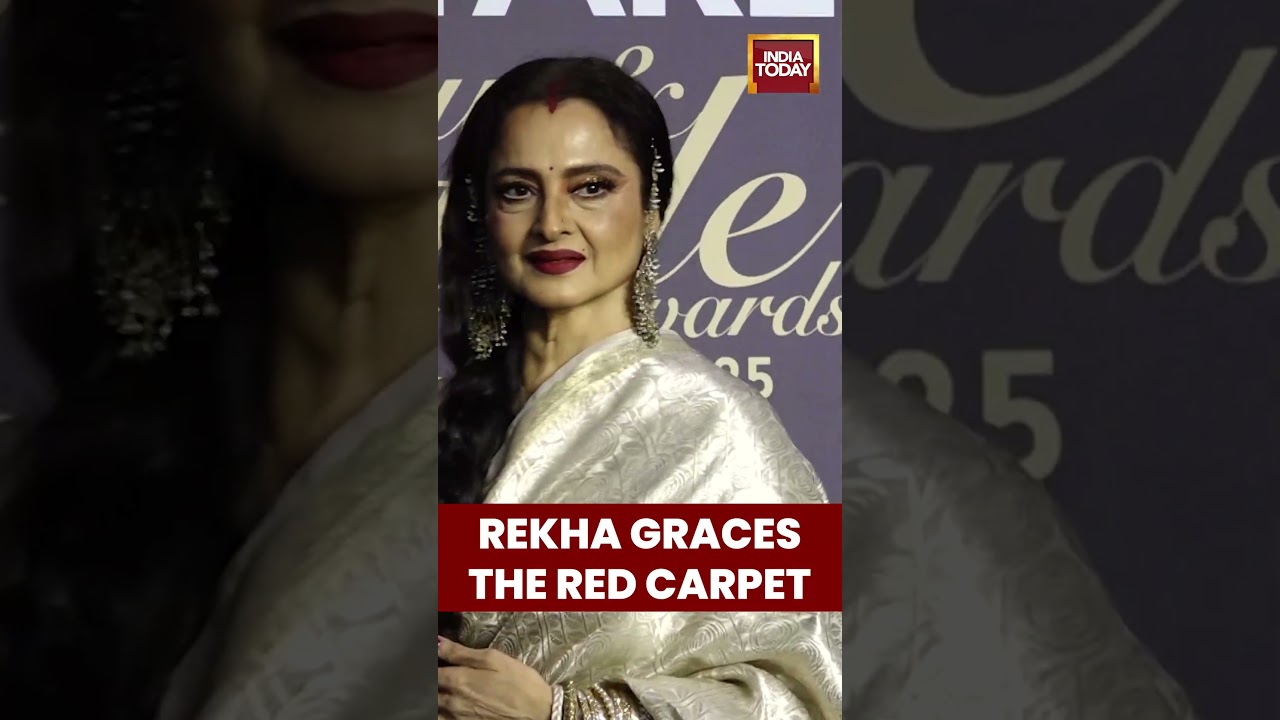 Red carpet royalty — Rekha Graces The Red Carpet at Filmfare | India Today