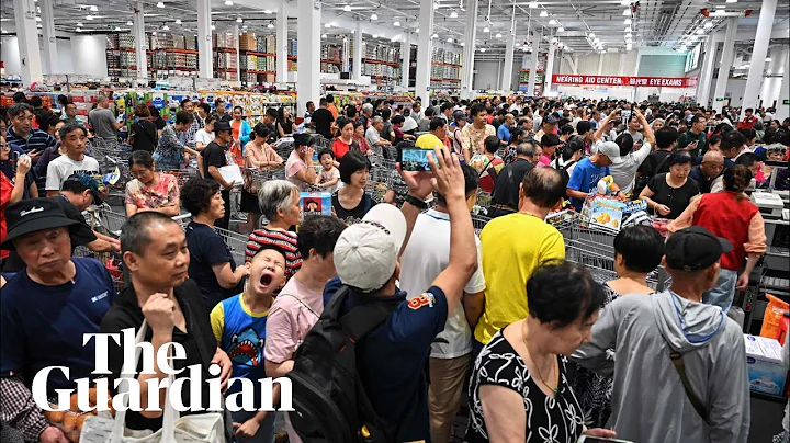 Opening-day frenzy at first Costco store in China - DayDayNews