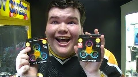 CLEANED OUT THE FIDGET SPINNERS!! ~ Claw Machine ~ TWO IN ONE GRAB!