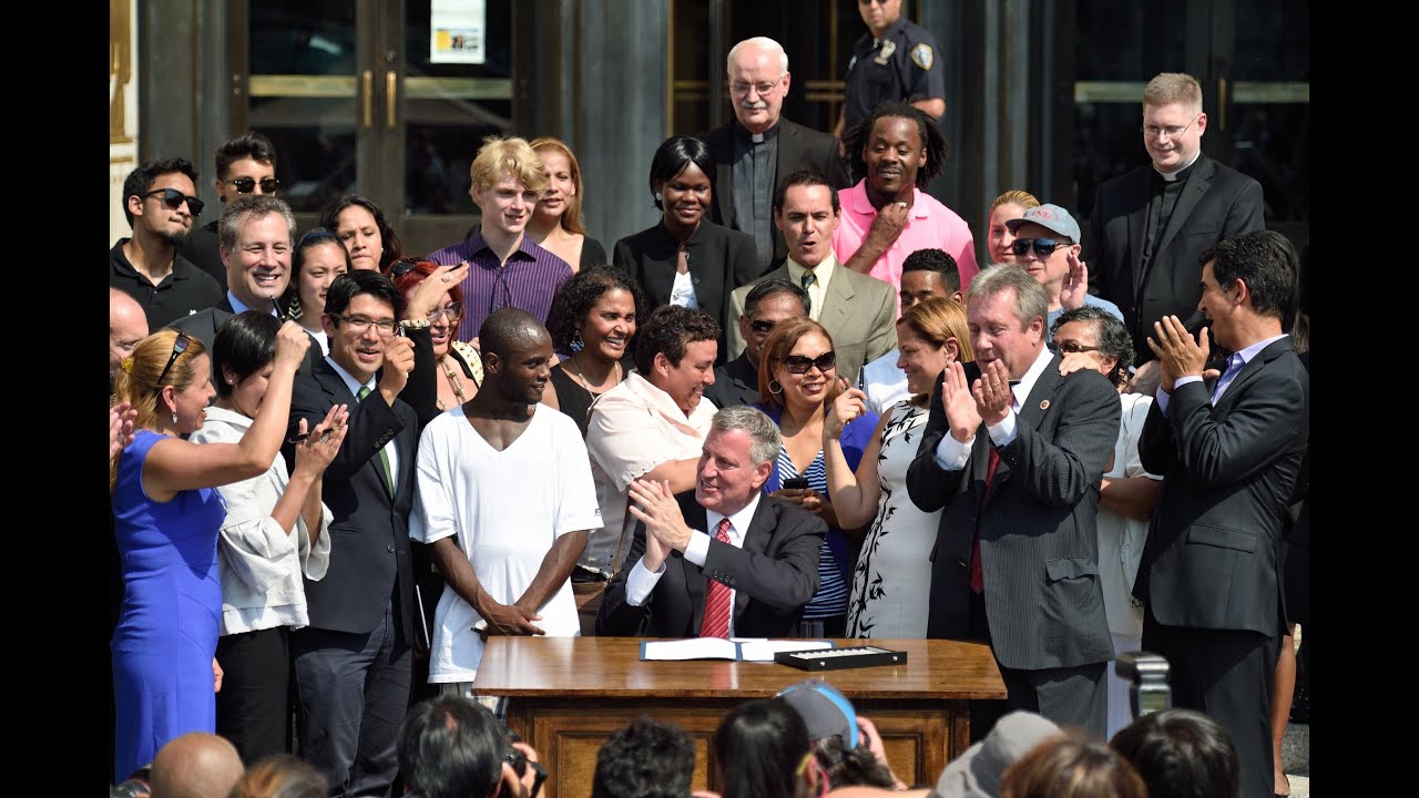 Mayor de Blasio Signs Legislation To Create a Municipal ID Card mayor de blasio children