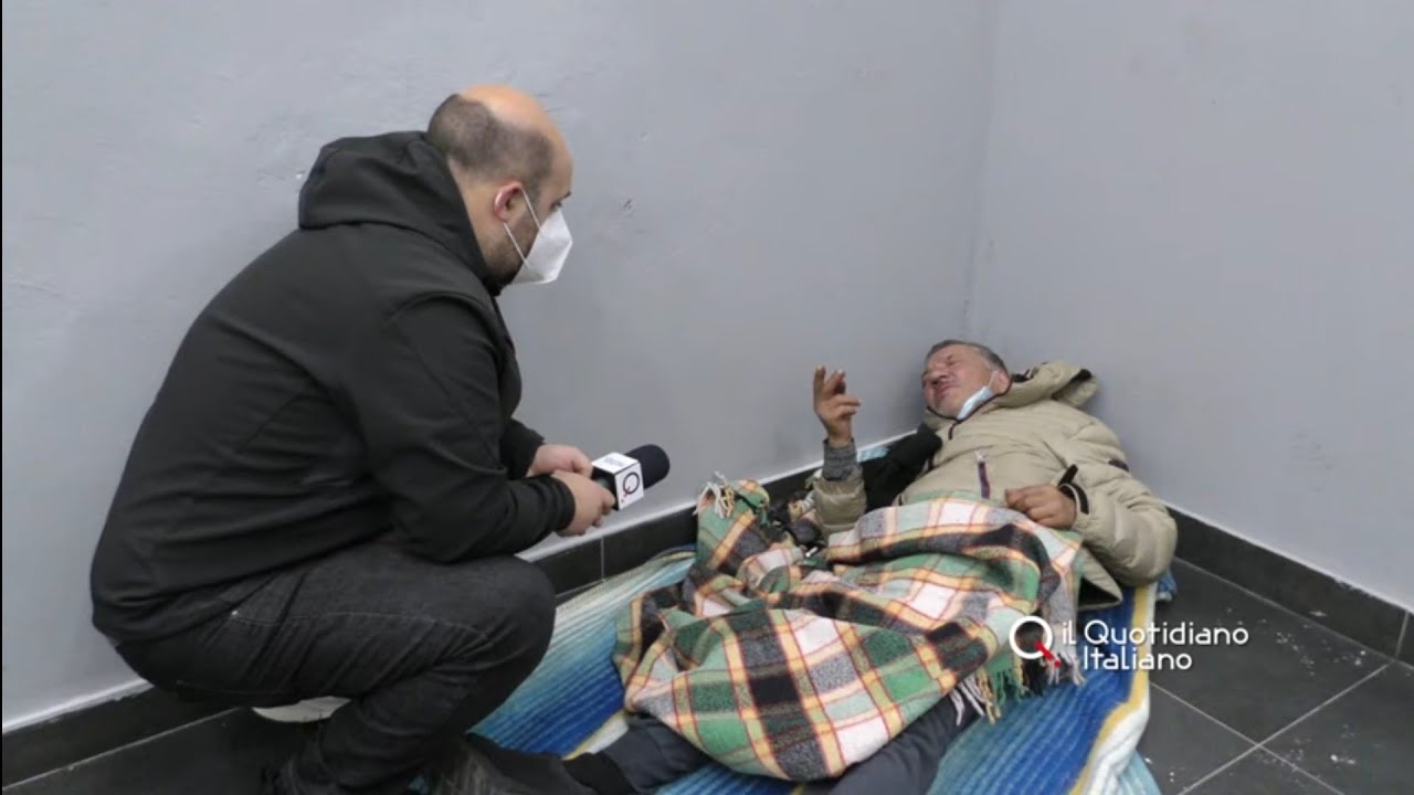 Corrado vive per strada: 