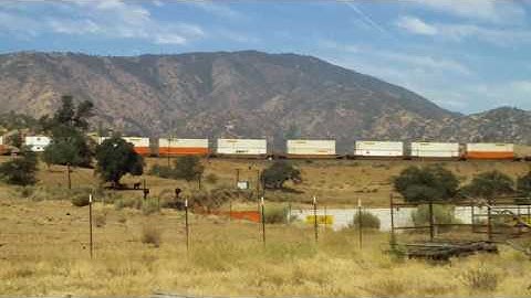 going through Tehachapi loop in the morning BNSF