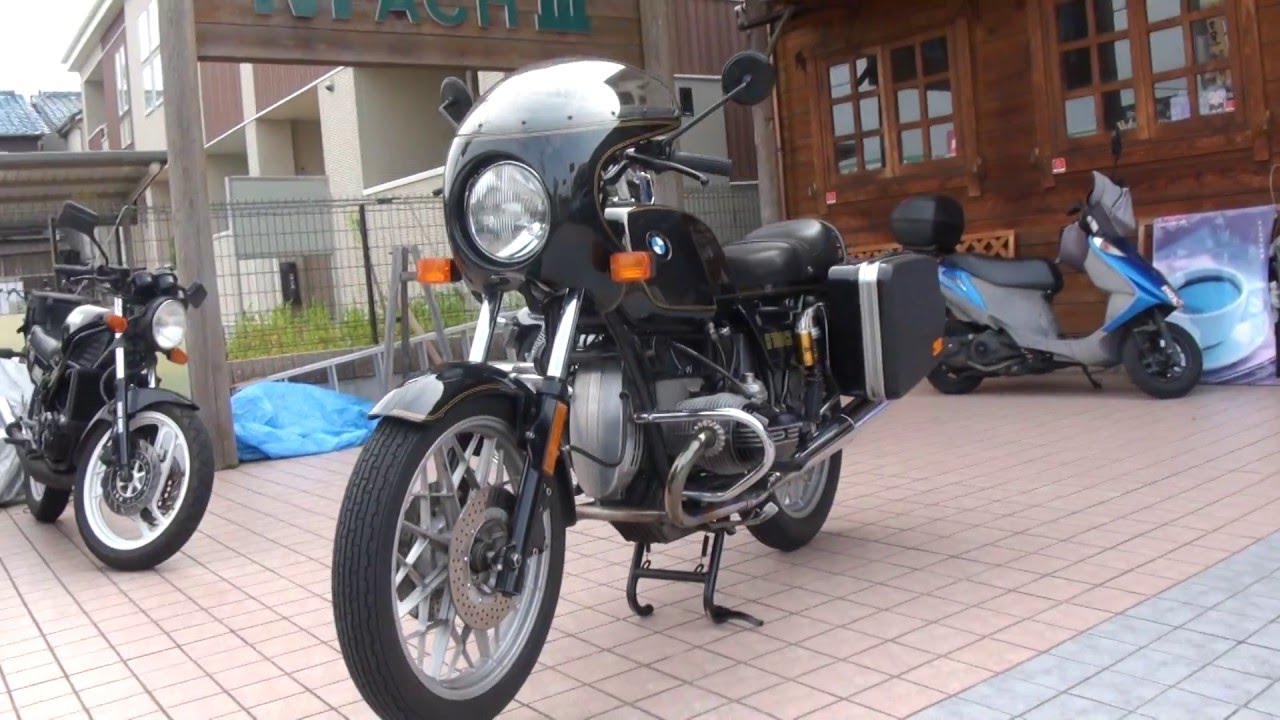可愛いワンちゃん　黒いボクサー　ヨーロッパチャンピオン　マシーン　BMW R100CS　Cute dog　Black boxer　Europe Champion machine