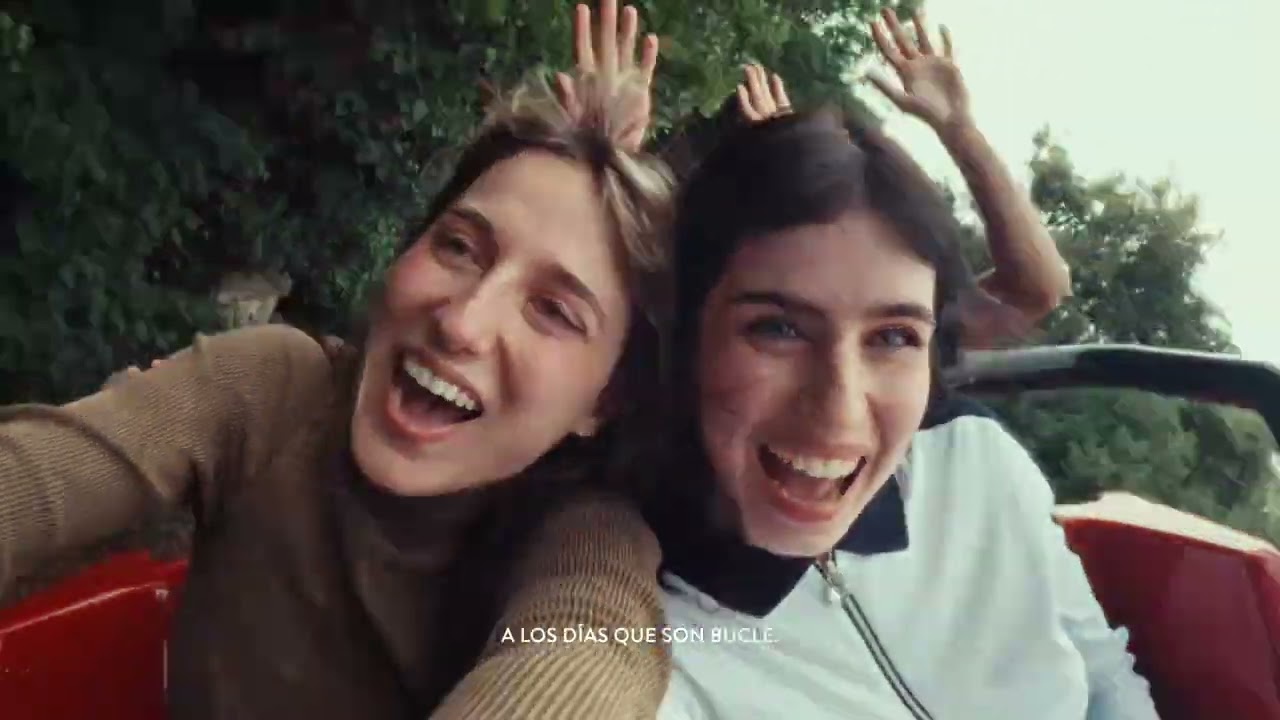 La nueva campaña de Vueling “Que la rutina nos pille volando”