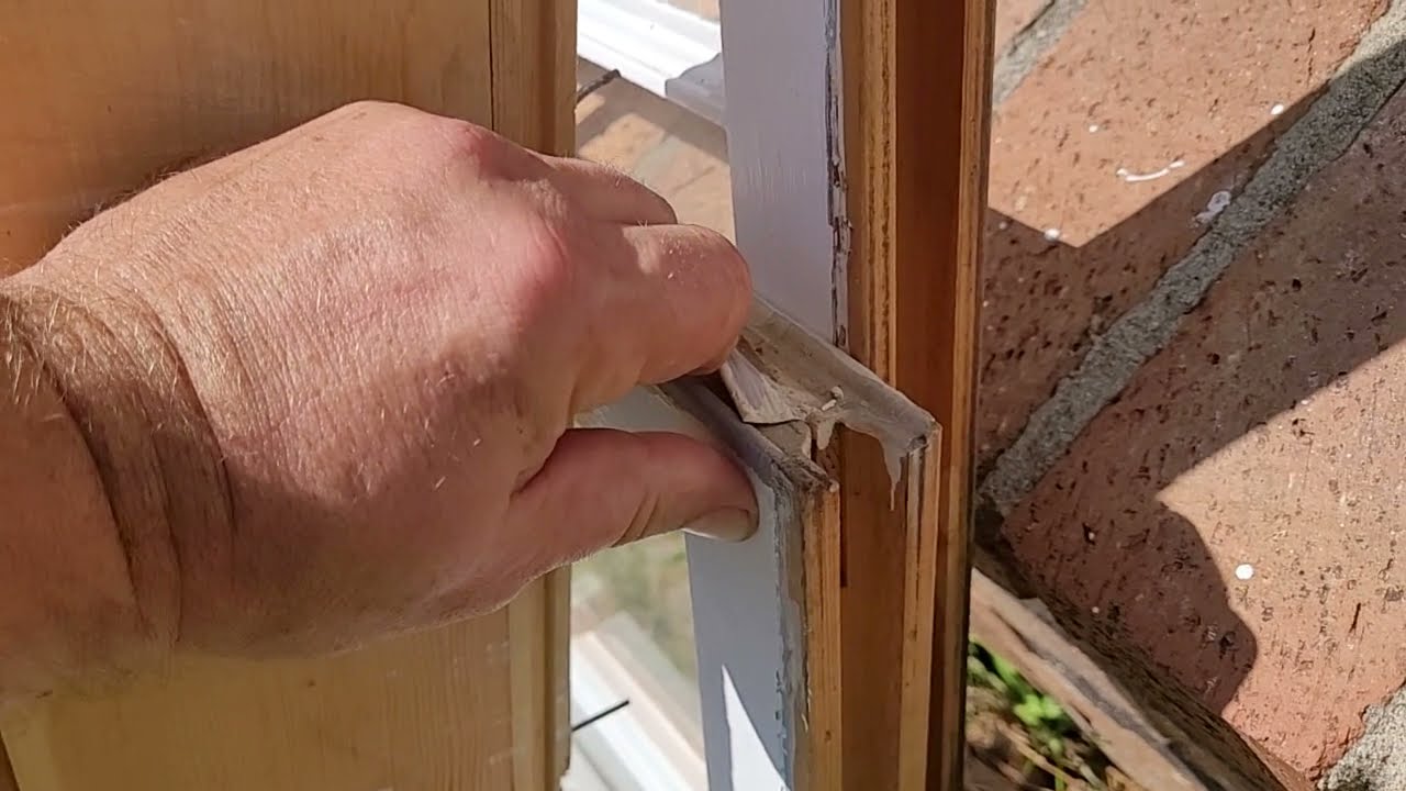 сложный демонтаж деревянного окна. - YouTube