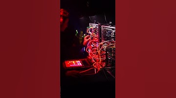 Live Modular Techno Moment