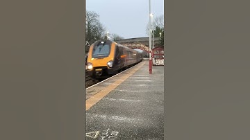 A voyager passing Garforth with a nice little 1 tone #shorts #trains