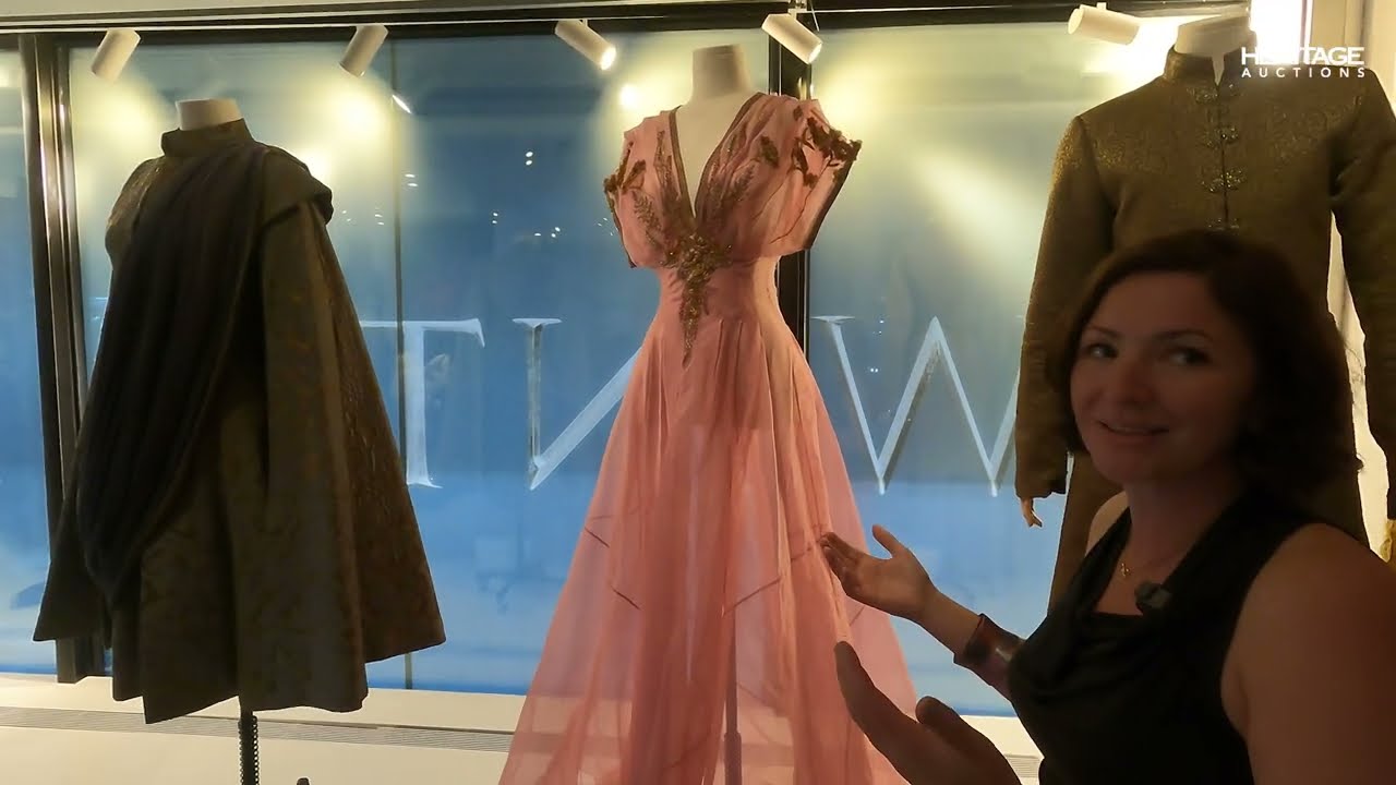myrcella baratheon pink dress Myrcella Baratheon (Nell Tiger Free) Pink Death Dress from Game of Thrones  (HBO Original 2011-2019, Season 5 Stock Photo