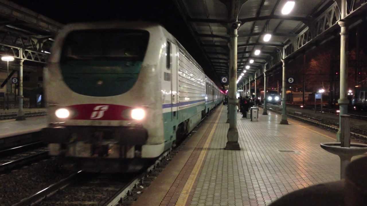 4. Treni in Arrivo, Con Annuncio della Signorina [HD]