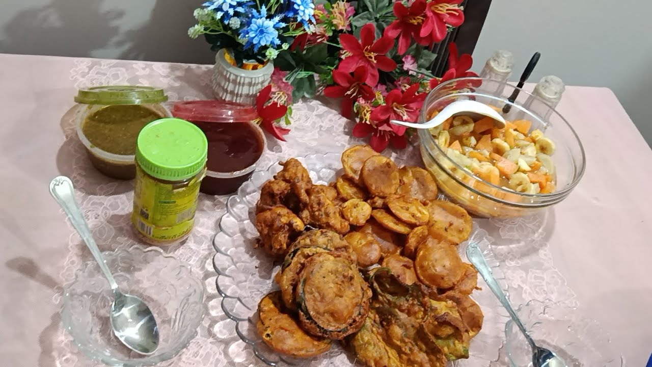 Ramadan Special Mix Pakore And Khati Meethi Chutney 