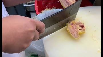 The quick lunch boxes of chopped chickens and pork