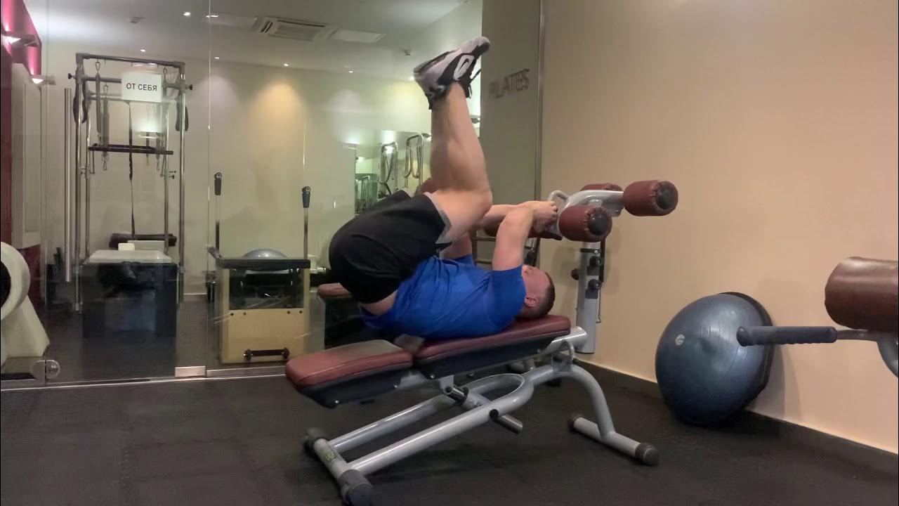 Обратные скручивания на наклонной скамье - YouTube