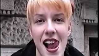 Amateur girl shows her tempting tongue