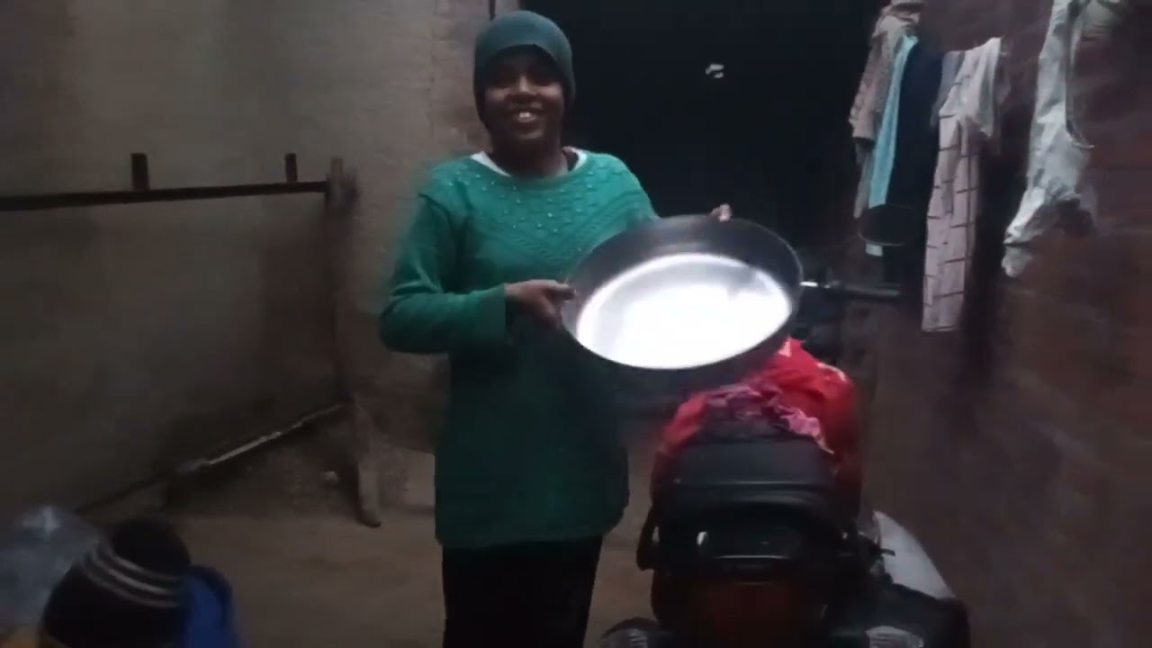 Aaj lai ke Laddu  ban gaya  hai 