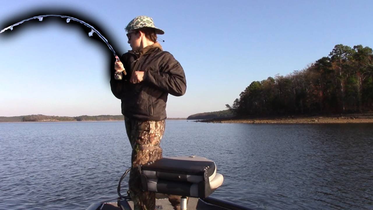 Big bass lost at the boat?!?! (Fishing Vlog #1)