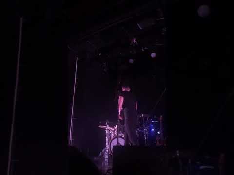 Dennis Lloyd Unfaithful Live In Berlin