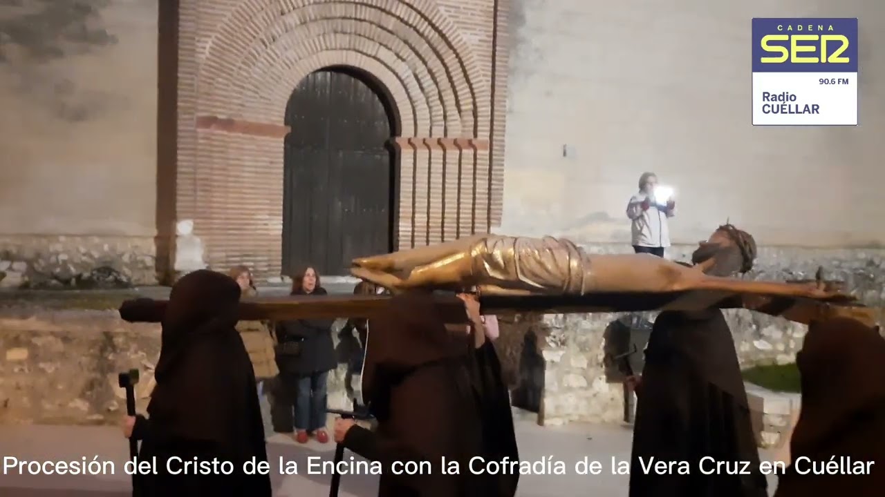 Procesión del Cristo de la Encina con la Cofradía de la Vera Cruz de Cuéllar