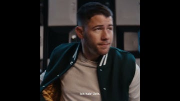 20:15 UHR: FOSSIL BOWLING | Von Nick Jonas x Fossil